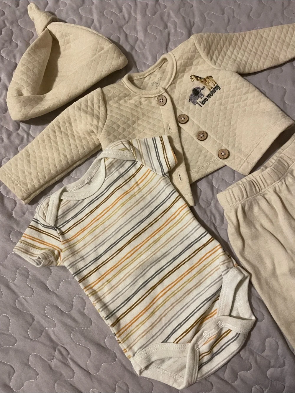 Boutique Style Quilted Striped Autumn Knot Hat 4pcs Outfit Wooden Buttons Beige